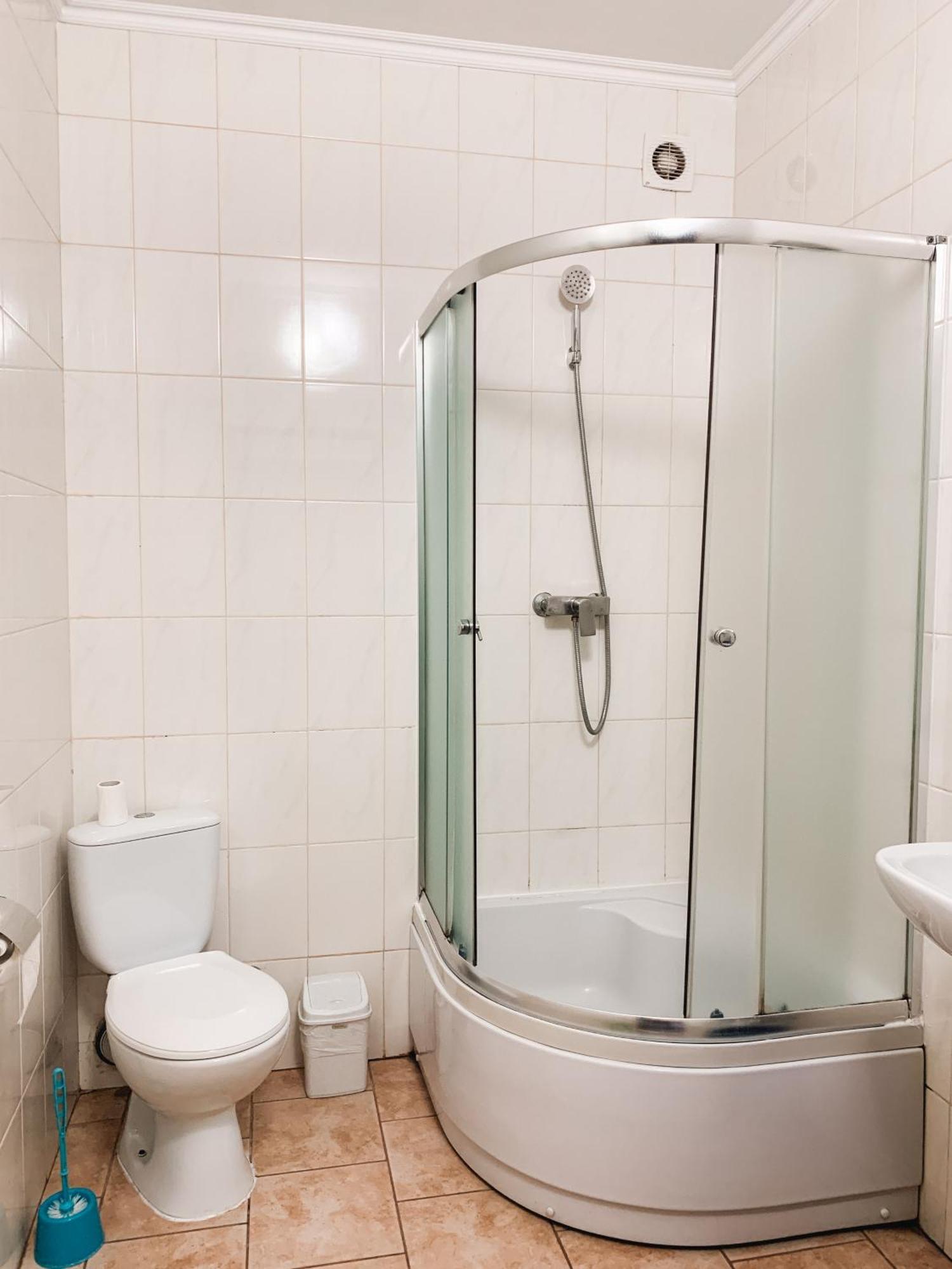 Apartments Domovik Мостова 5 Кв 38 Moekatsjeve Buitenkant foto